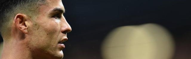 篮球直播-C罗龙凤胎儿子夭折 曼联皇马尤文纷送慰问