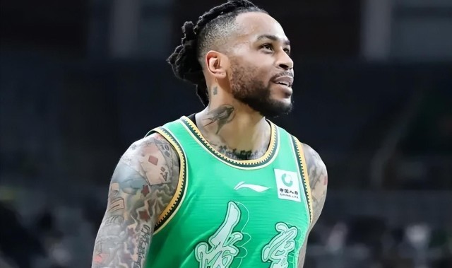 咪咕直播-乌戈上任盘活4将！莫兰德统领内线，付豪效率暴涨，2后卫打成主力