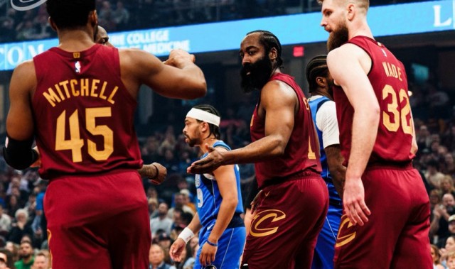 足球直播-爆冷！哈登13分6失误，骑士不敌鱼腩，状元27+10，骑士暴露短板