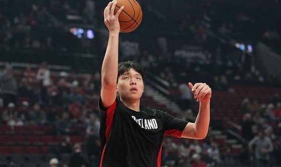 足球直播-官宣：开拓者将杨瀚森下放至G联赛附属球队撕裂之城混音队